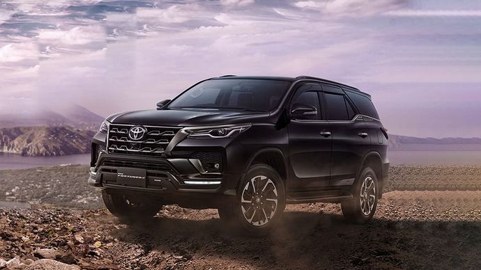 Ilustrasi Toyota Fortuner.