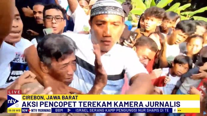 Komplotan copet berhasil memanfaatkan momen kerumunan warga saat kedatangan Pegi Setiawan ke rumahnya pada Selasa (9/7/2024). 