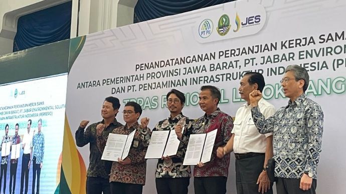 Perjanjian Kerja Sama dengan Pemerintah Provinsi (Pemprov) Jawa Barat dan PT Penjaminan Infrastruktur Indonesia (PII) untuk mengelola Fasilitas Pengolahan dan Pembuangan Akhir Sampah (TPPAS) Regional Legok Nangka. <b>(dok.Istimewa)</b>