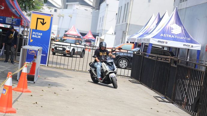 GIIAS 2024 kembali menghadirkan pengalaman menantang bagi para pengunjung dengan area test drive dan test ride. (Foto: Amara Tujuh Perjuangan)