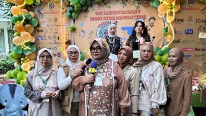 Komunitas ibu-ibu influencer dari Mom Kids Adventure merayakan ulang tahun pertamanya. 