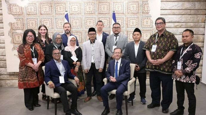 Lima pemuda NU temui Presiden Israel Isaac Herzog. 