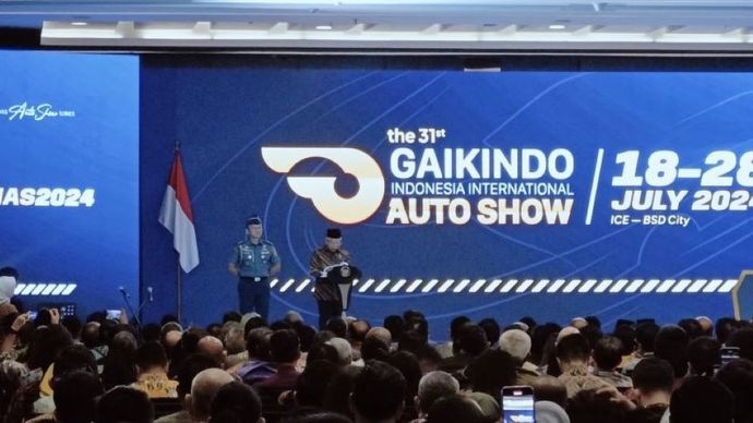 Wapres KH Maa'ruf Amin saat membuka pameran Gaikindo Indonesia International Auto Show (GIIAS) 2024 di ICE BSD City, Tangerang, Banten, Kamis (18/7/2024). (Foto: Adiantoro/NTV)