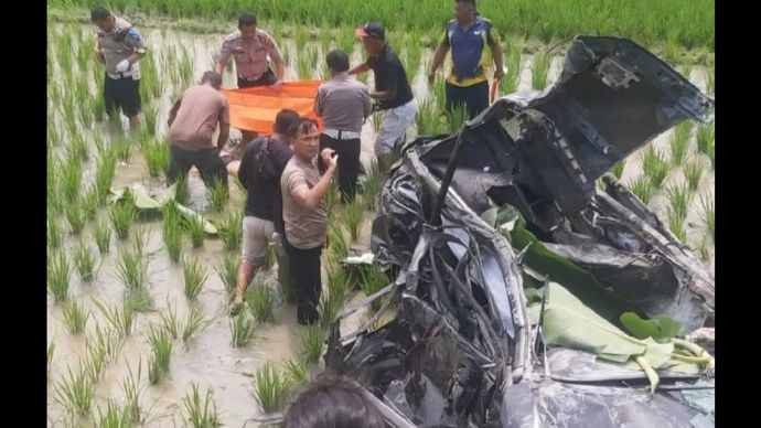 Kereta tabrak mobil di Deli Serdang, Sumut. (Antara) 