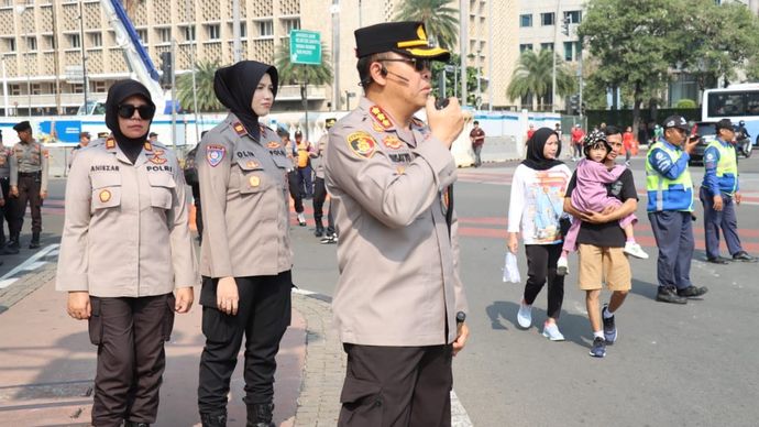 Kapolres Metro Jakarta Pusat Kombes Susatyo Purnomo Condro, saat memantau persiapan pengamanan unjuk rasa BEM SI. 