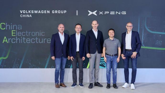 Volkswagen semakin mempererat kolaborasinya dengan produsen mobil China, XPENG. (Foto: X (Twitter) @XPengMotors)