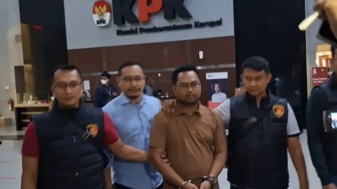 Pegawai KPK gadungan saat diamankan. (Antara) 