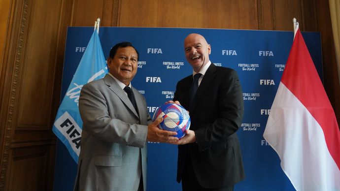 Menteri Pertahanan RI, Prabowo Subianto dan Presiden FIFA, Gianni Infantino.