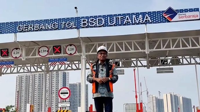 Mantan Menteri Perindustrian Saleh Husin saat  berada di Serbaraja 1B (Instagram @Salehhusin63)