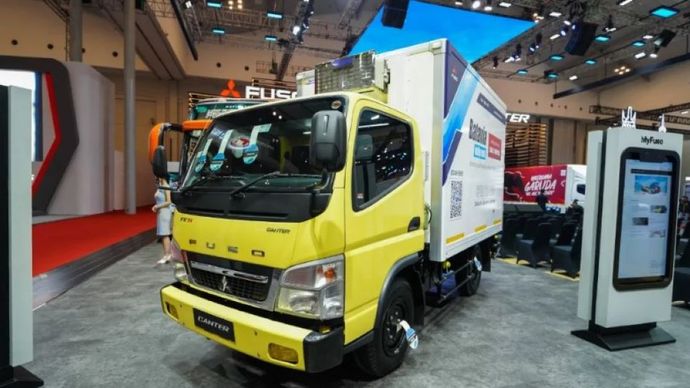 PT Krama Yudha Tiga Berlian Motors (KTB) menghadirkan teknologi telematics yang bisa digunakan oleh konsumen untuk memaksimalkan fungsi dan kinerja dari kendaraan niaga buatan Mitsubishi Fuso. (Foto: Istimewa)