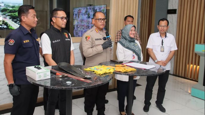 Polres Metro Jakarta Utara mengungkap kasus penganiayaan balita hingga sekarat. 