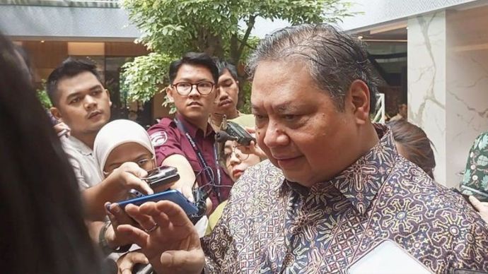 Menteri Koordinator Bidang Perekonomian Airlangga Hartarto usai menghadiri acara Perayaan Hari Jadi Kementerian Koordinator Bidang Perekonomian Ke-58 di Jakarta, Kamis (25/7/2024).