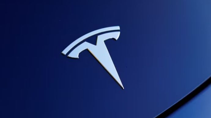 Ilustrasi. Logo Tesla. (Foto: Reuters)