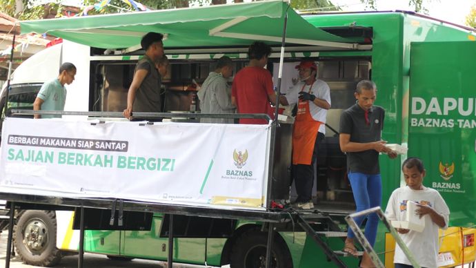 BAZNAS RI distribusikan 1400 paket makanan Sajian Berkah Bergizi untuk para penyandang disabilitas mental dan masyarakat dhuafa di Tambun Selatan, Kabupaten Bekasi. <b>(Dok.Istimewa)</b>