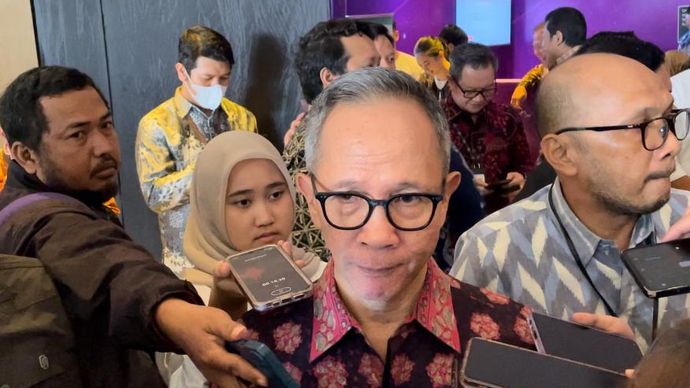 Ketua Dewan Komisioner OJK Mahendra Siregar catat telah memblokir sebanyak 6.000 rekening bank terkait judi online atau judol. (Ntvnews.id - Muslimin Trisyuliono)