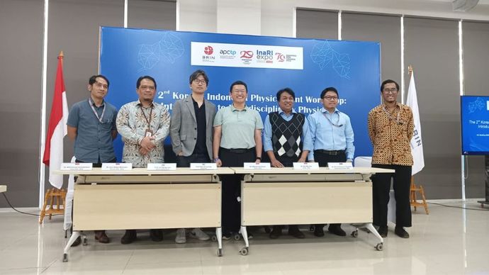 the 2nd Korea-Indonesia Physics Joint Workshop: Introduction to Interdisciplinary Physics