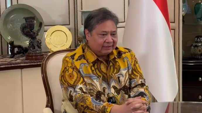 Airlangga Hartarto menyampaikan kemunduran dirinya sebagai Ketua Umum Partai Golkar. 