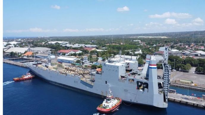 Kapal angkut Amerika Serikat, MV Cape Hudson, tiba di Banyuwangi, Jawa Timur