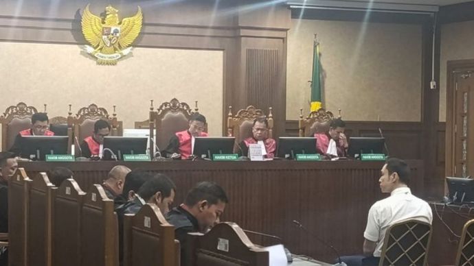 Terdakwa Harvey Moeis yang merupakan perpanjangan tangan dari PT Refined Bangka Tin dalam sidang pembacaan surat dakwaan di Pengadilan Tipikor Jakarta, Rabu (14/8/2024).