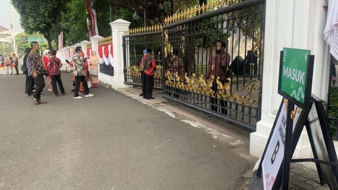 Sejumlah tamu undangan mulai datang ke Istana Merdeka Jakarta untuk memenuhi undangan mengikuti Peringatan Detik-Detik Proklamasi HUT ke-79 Republik Indonesia, Sabtu (17/8/2024).