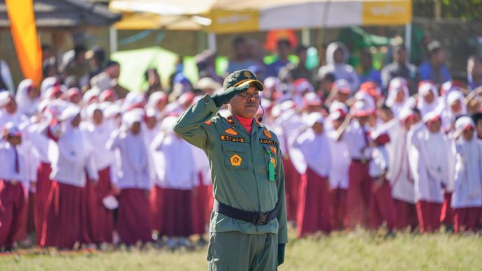 Kegiatan upacara HUT RI ke 79 bersama masyarakat di daerah terpencil di Gn Rinjani. <b>(Dok.Istimewa)</b>