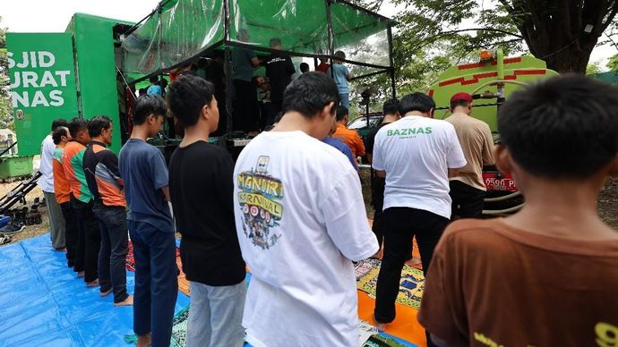 dirikan masjid darurat dan berbagai layanan kemanusiaan lainnya bagi penyintas kebakaran yang terjadi di Manggarai, Jakarta Selatan. <b>(Dok.Istimewa)</b>