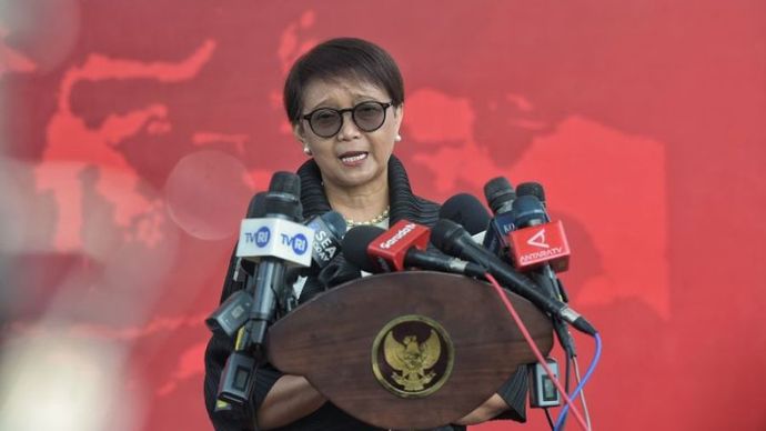 Menteri Luar Negeri Retno Marsudi memberikan keterangan kepada wartawan di Istana Kepresidenan, Jakarta, Senin (19/8/2024).