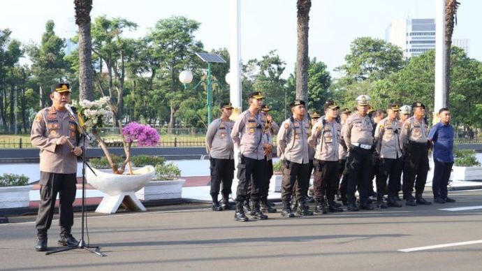 Apel pengamanan bersama personel gabungan untuk mengamankan aksi di depan Gedung DPR/MPR RI di Jakarta, Kamis (22/8/2024).