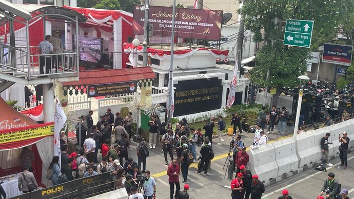 Suasana di depan Kantor KPU Jakarta (Ntvnews.id-Muslimin Trisyuliono)