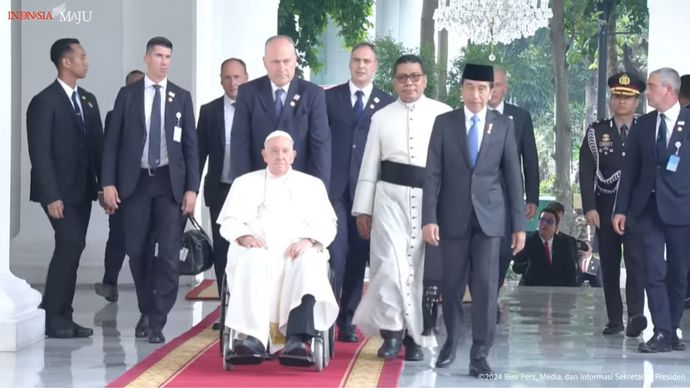 Paus Fransiskus, Pater Markus Solo Kewuta, dan Presiden Jokowi