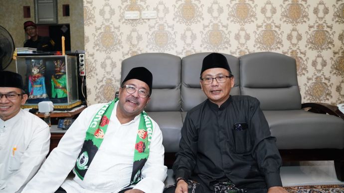 Bakal calon wakil gubernur (Cawagub) Jakarta Rano Karno bertemu dengan Ketua Umum Forum Betawi Rempug (FBR) Lutfi Hakim di Cakung, Jakarta Timur, Jumat (6/9/2024). <b>(Dok.Istimewa)</b>