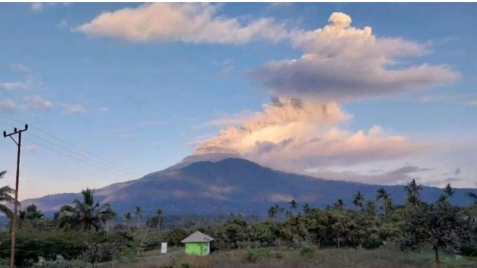 Gunung Lewotobi 