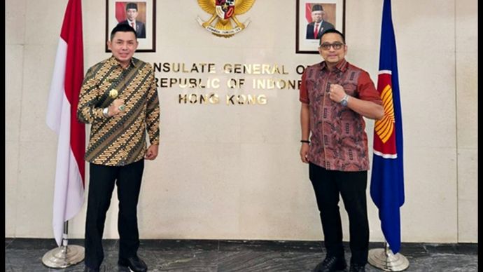 Staf Ahli Ideologi dan Konstitusi Kemenkopolhukam RI, Irjen Andry Wibowo dan praktisi hukum Tommy Tri Yunanto. 