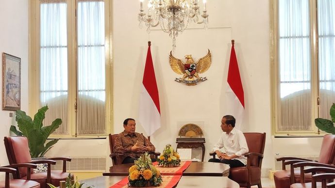 Presiden RI Joko Widodo menerima kunjungan Presiden keenam RI Susilo Bambang Yudhoyono di Istana Merdeka Jakarta, Sabtu (21/9/2024).