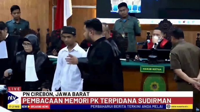 Sudirman menjalani sidang perdana peninjauan kembali (PK) di Pengadilan Negeri (PN) Cirebon, Jawa Barat, Rabu (25/9/2024) sore.