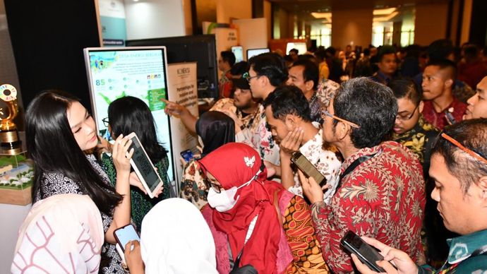 Booth Pertamina pada acara &ldquo;Indonesia &lsquo;s SDG Action Awards 2024&rdquo; di Jakarta, Senin (7/9/2024, ramai dengan para pengunjung/Foto: Istimewa