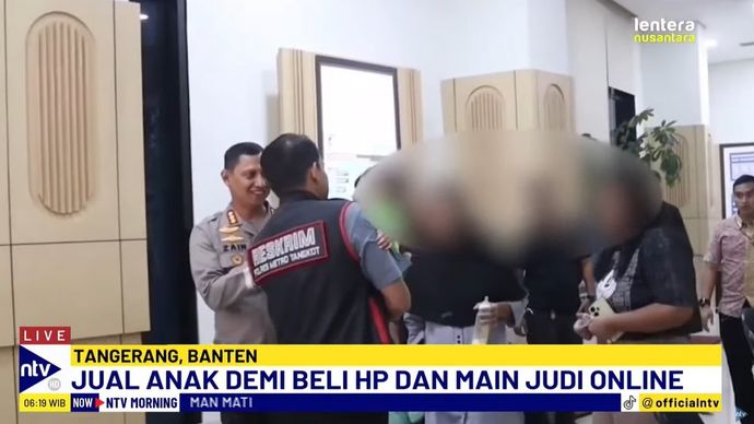 Seorang ayah di Tangerang tega menjual bayinya sendiri yang berusia 11 bulan kepada orang lain seharga Rp15 juta. 