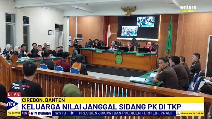 Suasana jalannya sidang peninjauan kembali (PK) terpidana kasus pembunuhan Vina di Pengadilan Negeri (PN) Cirebon, Jawa Barat.