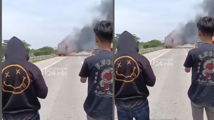 Truk paket terbakar di jalan tol