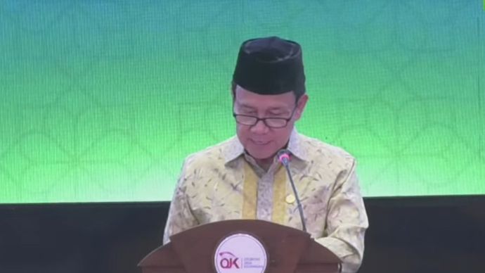 Wakil Ketua Dewan Komisioner OJK Mirza Adityaswara