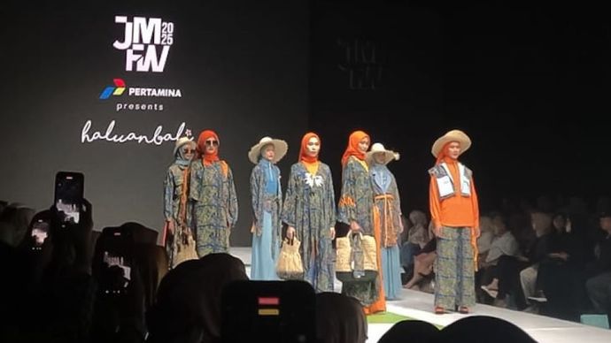 Produk UMKM binaan Pertamina menarik perhatian dan raih predikat terbaik di Jakarta Muslim Fashion Week 2024/Foto: Istimewa