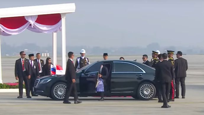 Wakil Pertama PM Rusia Denis Manturov tiba pertama di Bandara Internasional Soekarno-Hatta jelang pelantikan Prabowo-Gibran/Ist