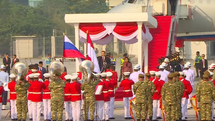 Wakil Pertama PM Rusia Denis Manturov tiba pertama di Bandara Internasional Soekarno-Hatta jelang pelantikan Prabowo-Gibran/Ist