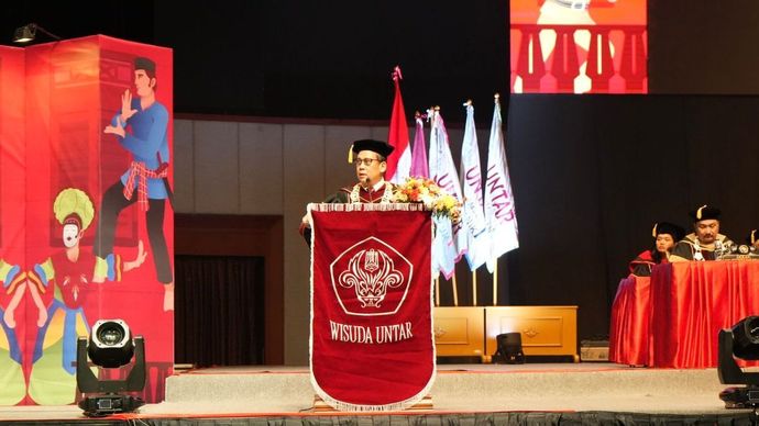 Rektor Tekankan Pendidikan untuk Pembangunan Berkelanjutan di Wisuda 84 Untar