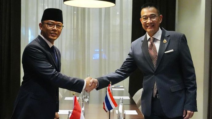 Menteri Luar Negeri RI Sugiono (kiri) dalam pertemuan bilateral dengan Menteri Luar Negeri Thailand Maris Sangiampongsa, di sela-sela Konferensi Tingkat Tinggi BRICS Plus di Kazan, Rusia, pada 23-24 Oktober 2024. 