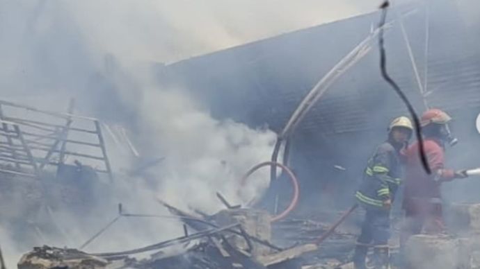 Kebakaran gudang mebel Pondok Aren