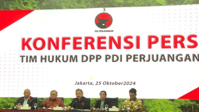 konferensi pers di DPP PDIP