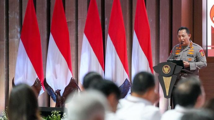 Kapolri Jenderal Listyo Sigit Prabowo saat menyampaikan materi dalam pembekalan Kabinet Merah Putih di Akmil. (Instagram) 