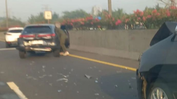 Tabrakan beruntun di Tol Tangerang Merak