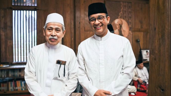 KH Sofwan Nizhomi dan Anies Baswedan